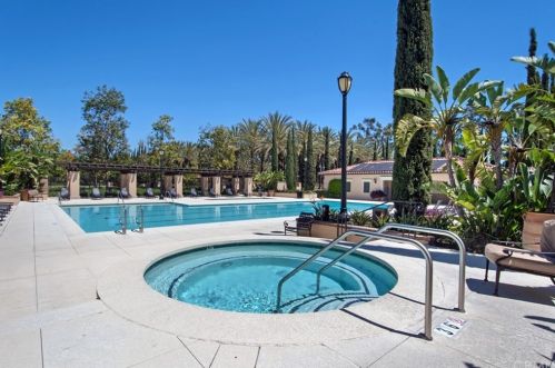 121 Blaze, Irvine CA  92618-1507 exterior