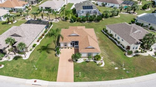 2217 Preservation Green Ct, Ruskin FL  33573-4418 exterior