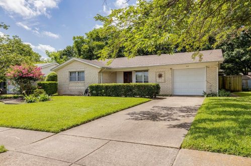 512 La Salle Dr, Richardson TX  75081-3411 exterior
