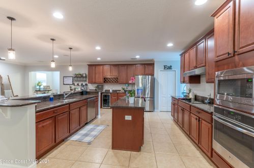 625 Breakaway Trl, Titusville FL  32780-7287 exterior