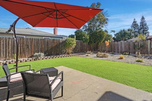 10364 Newton Way, Rancho Cordova CA  95670-2052 exterior