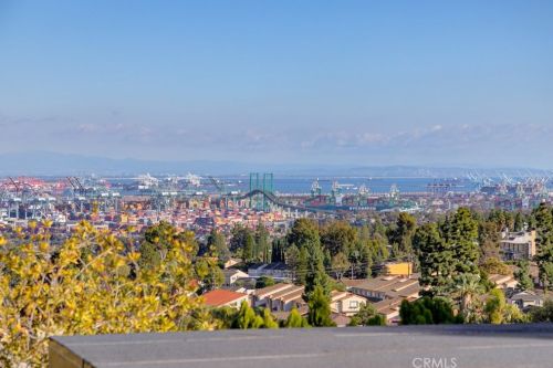 2146 Toscanini Dr, Rancho Palos Verdes CA  90275-1420 exterior