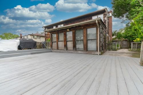 168 Connetquot Rd, Oakdale NY  11769-2118 exterior