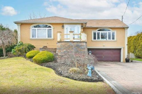 167 Oakfield Ave, Huntington Station, NY 11746-6327