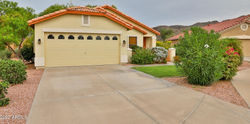 9017 11th Pl, Phoenix AZ  85042-7865 exterior