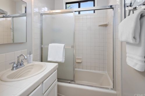 5639 Persimmon Ave, Temple City CA  91780-2807 exterior