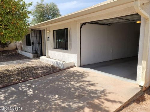 4166 Valentine St, Tucson, AZ 85711-6256