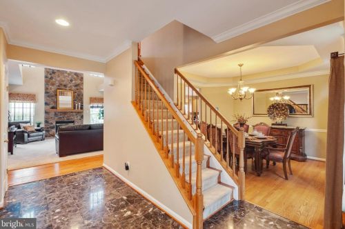 8701 Lords View Loop, Gainesville VA  20155-5806 exterior