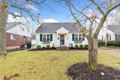 6287 Glade Ave, Cincinnati, OH 45230-2710