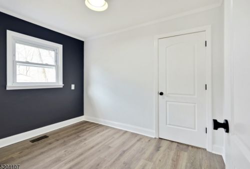 22 Northwestern Trl, Hopatcong NJ  07843-1520 exterior
