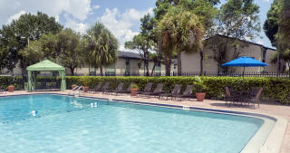 305 Glades Cir, Largo FL  33771-5016 exterior