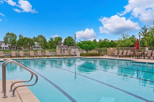 29064 Portland Ct, Temecula CA  92591-7594 exterior