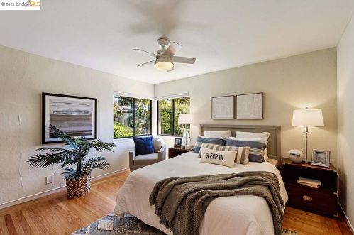 6730 Heartwood Dr, Oakland CA  94611-2337 exterior