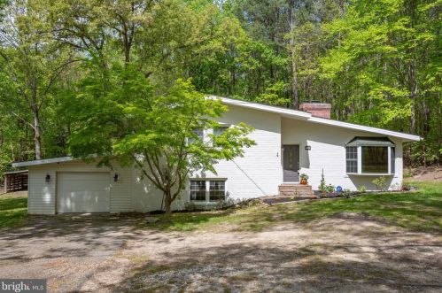 765 Mountain View Rd, Fredericksburg VA  22406-4533 exterior