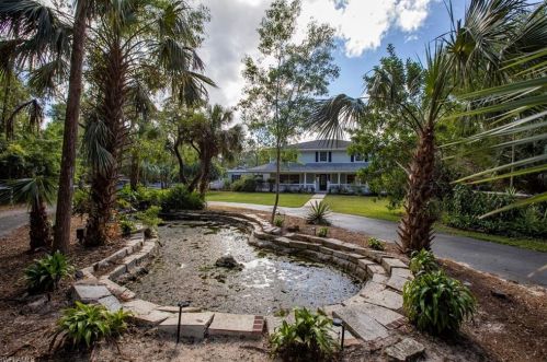 3400 25th Ave, Naples FL  34117-7122 exterior