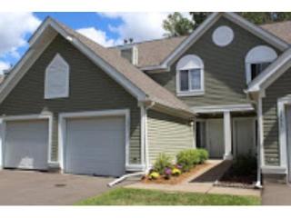 2391 Cypress Dr, Saint Paul, MN 55125-3954