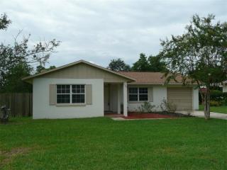 1684 Pendleton St, Deltona, FL 32725-7550
