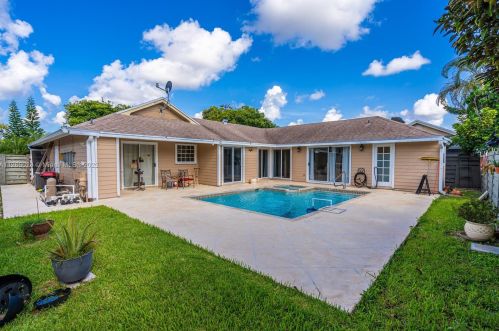 14045 103rd Ter, Miami, FL 33186-6832
