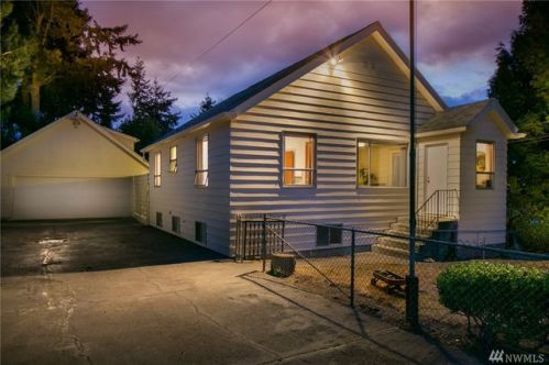 1827 112 St, Seattle WA  98146-1964 exterior