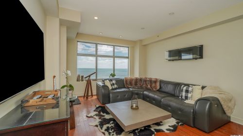 151 Beach 96th St, Far Rockaway NY  11693-1355 exterior