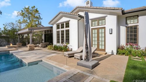 3825 Prado Del Trigo, Calabasas CA  91302-3638 exterior