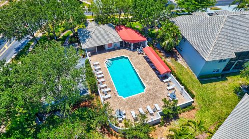 11578 Briarwood Cir, Boynton Beach FL  33437-1903 exterior