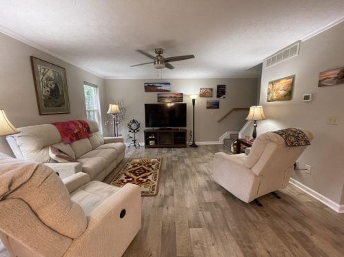 1105 Spruce Ln, Miami, OH 45056-9105
