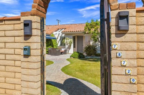 78720 Avenida La Fonda, La Quinta CA  92253-2805 exterior