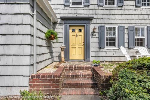 741 Roseld Ave, Tinton Falls NJ  07712-4149 exterior