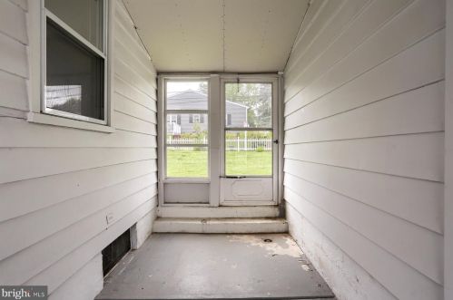 1307 Kingsley Rd, Camp Hill PA  17011-6117 exterior
