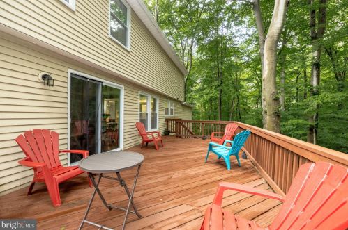 6251 Garretson St, Springfield VA  22015-3521 exterior