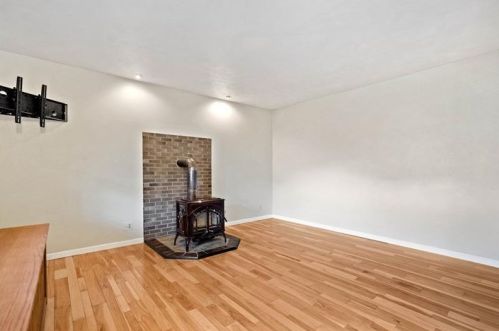 29 Sewickley Ave, Herminie, PA 15637-1329