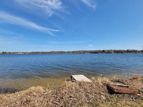 7164 Tichigan Rd, Waterford, WI 53185-1740