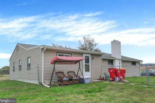 1577 Mcclures Gap Rd, Carlisle PA 17015-8914 exterior