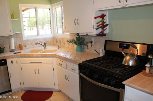 4825 18th St, Tucson, AZ 85711-4360