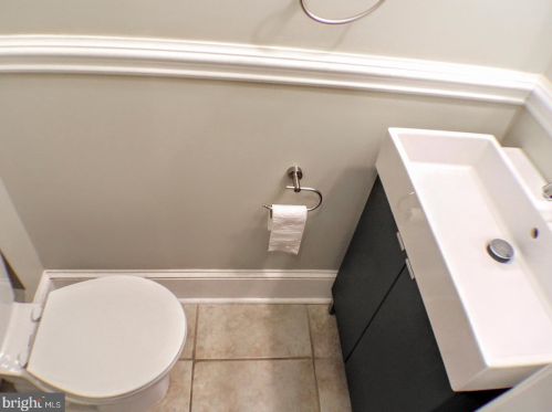 1901 Camac St, Philadelphia PA  19148-2204 exterior