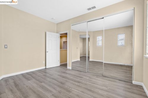 23 Elijah Ct, West Pittsburg CA  94565-2748 exterior
