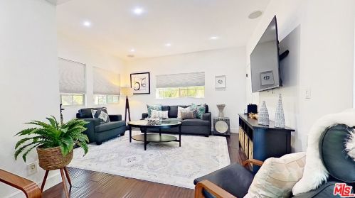 11264 Sunshine Ter, North Hollywood CA  91604-3124 exterior