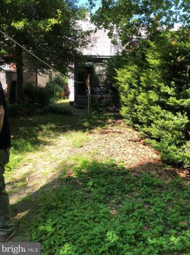 674 Lamberton St, Trenton NJ  08611-2912 exterior