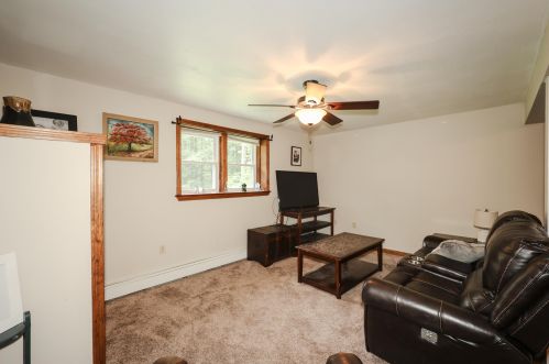 100 Mount Delight Rd, Deerfield NH  03037-1318 exterior