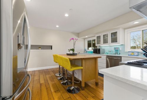 9591 Kristine Way, Windsor CA  95492-8889 exterior