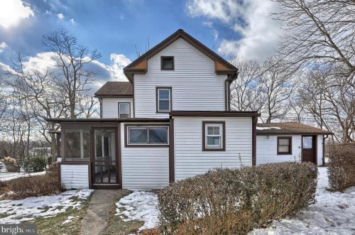 1429 5th St, West Enola, PA 17025-3194