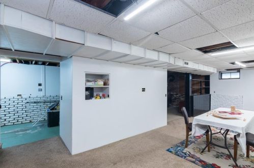 135 Brookside Dr, North Kingstown RI  02852-2005 exterior