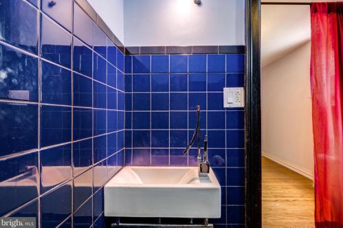 1311 Christian St, Philadelphia PA  19147-3610 exterior