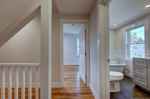 965 Broadway, Milford CT  06460-6308 exterior