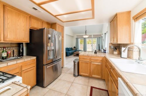 1408 Camara Ct, Vista CA  92081-5022 exterior