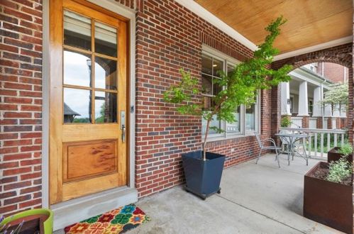 1051 Parkview Blvd, Pittsburgh, PA 15217-2555