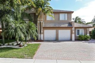 6177 113th Pl, Miami, FL 33178-3608