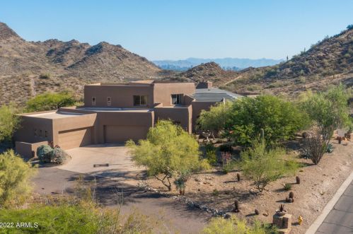 9247 24th Way, Phoenix, AZ 85028-4742