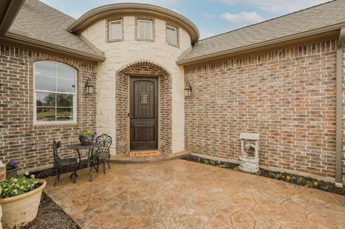 635 Woodcrest Ln, Oak Point, TX 75068-4345